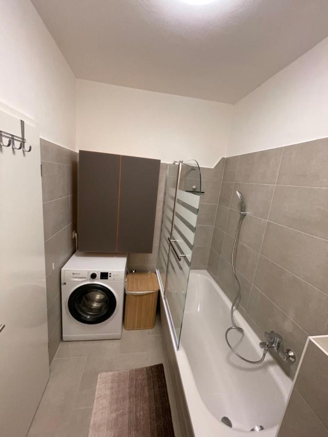 Ruhige Ferienwohnung Rostock Exterior foto